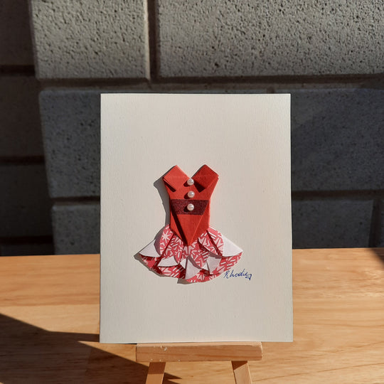 Robe enchantée - Carte de vêtements en Origami par Rhodie Lamour pour amateurs d’art
