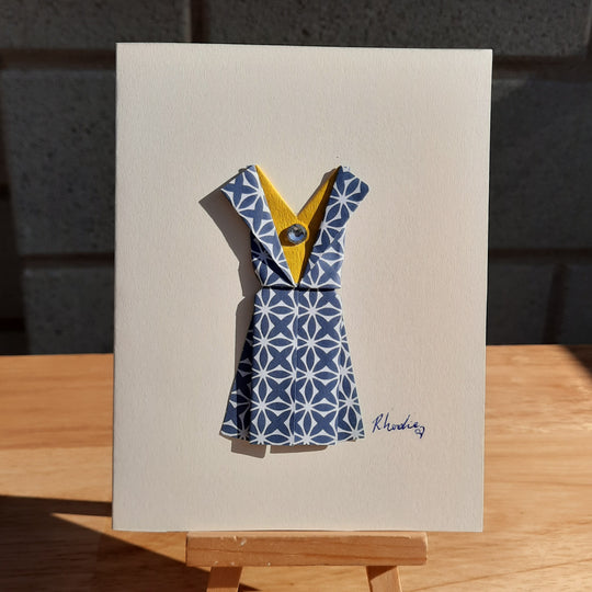 Star dress - Carte de vêtements en Origami par Rhodie Lamour pour amateurs d’art